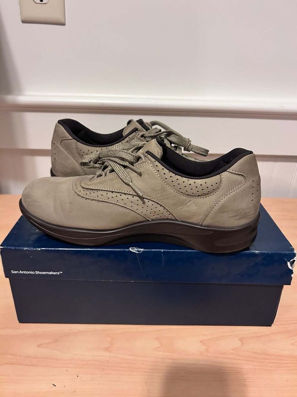 SAS San Antonio Shoemakers Walk Easy Sage Leather Walking Shoes Size 8 M